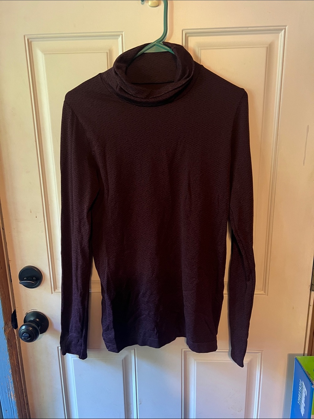 Athleta Women's Turtleneck in Dark Burgundy textured stretch knit size medium